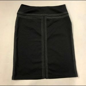 Express Women Black/White Geometric Stitching Knee Length Pencil Skirt Size 7/8